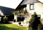 Rückansicht mit Terrasse