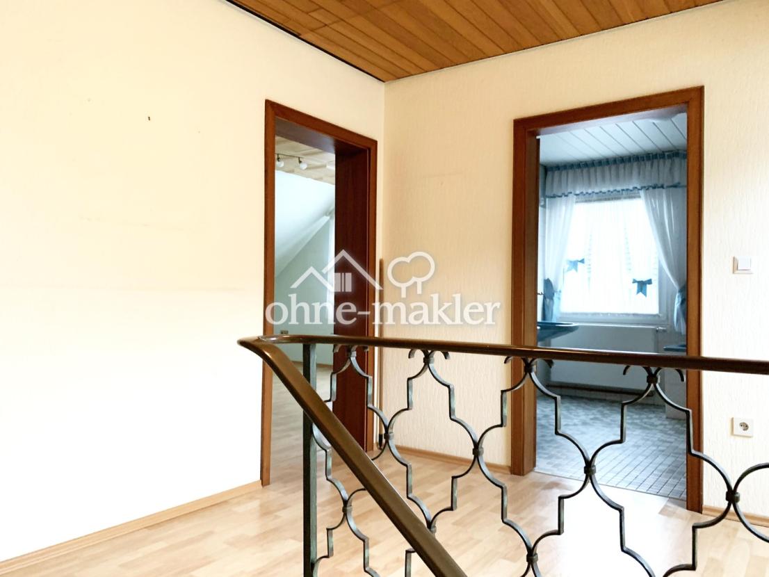 Türen zu Bad & 2. Schlafzimmer