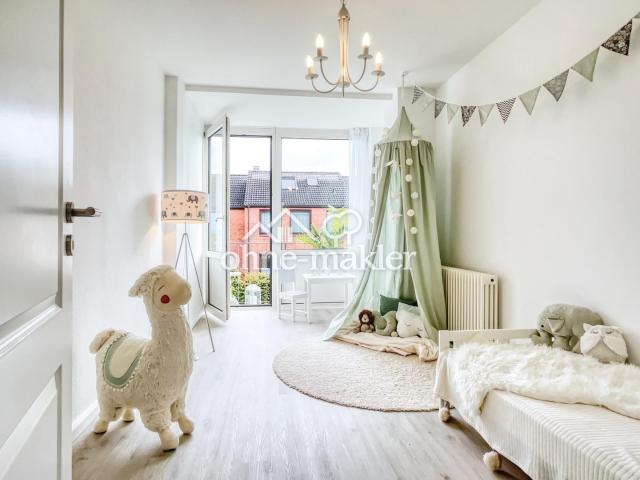 KINDERZIMMER/ BÜRO