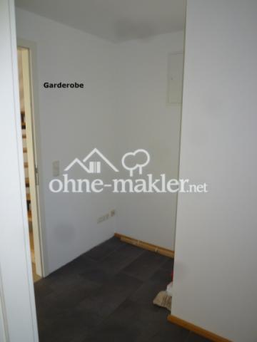 Garderobe EG