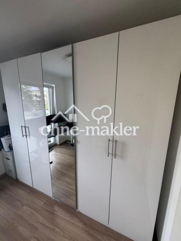 Kleiderschrank