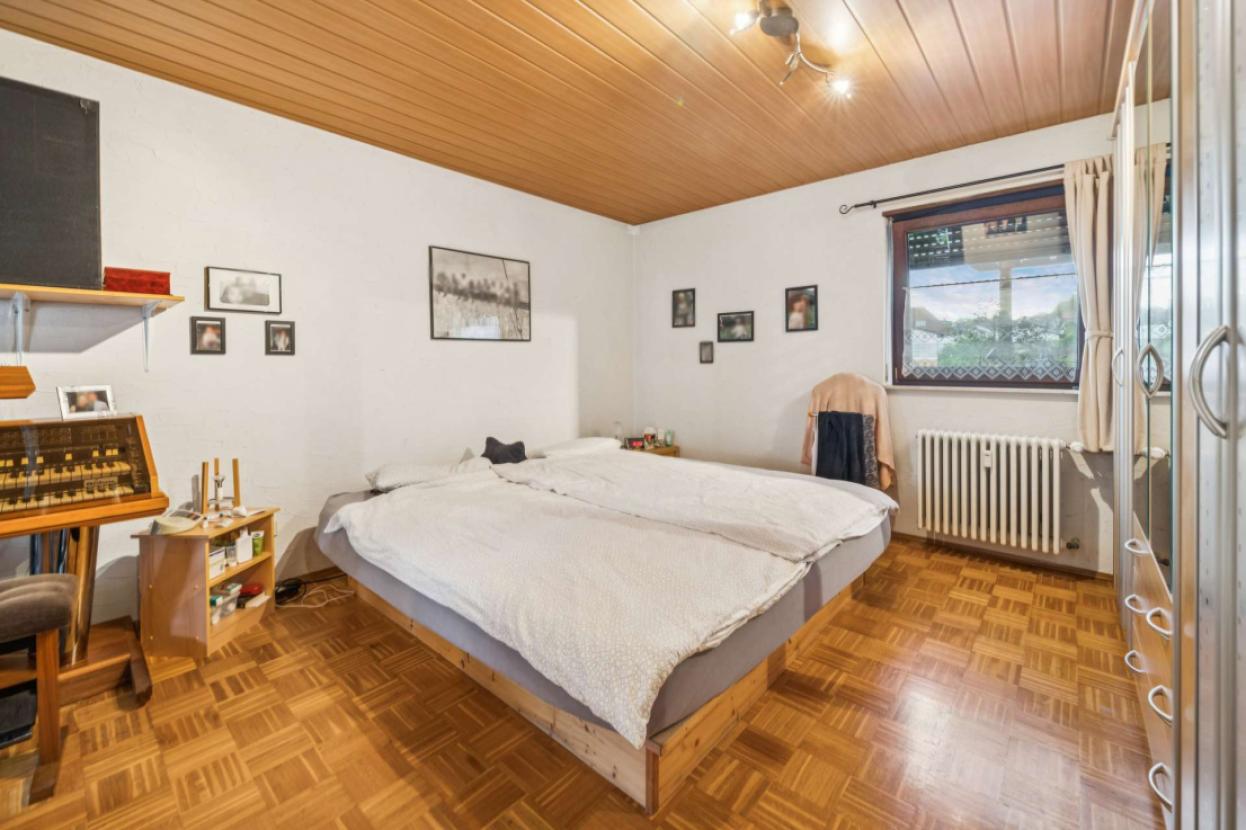 Schlafzimmer Wohneinheit OG