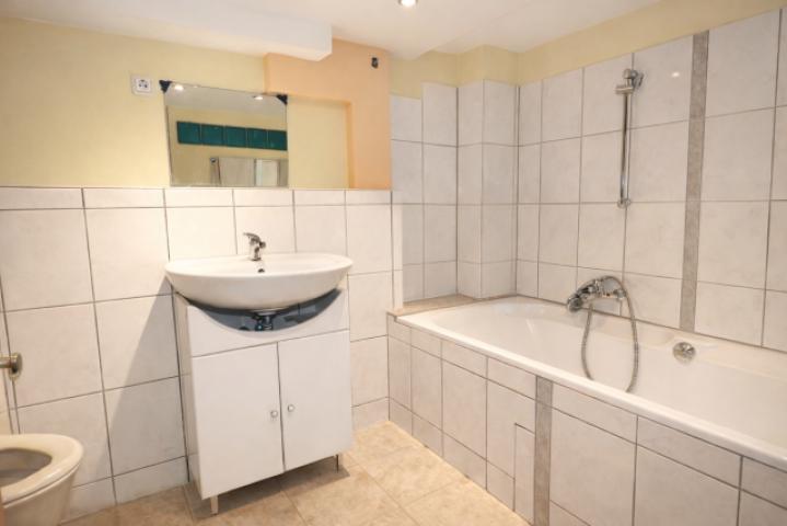 Badezimmer (Kellerbereich)