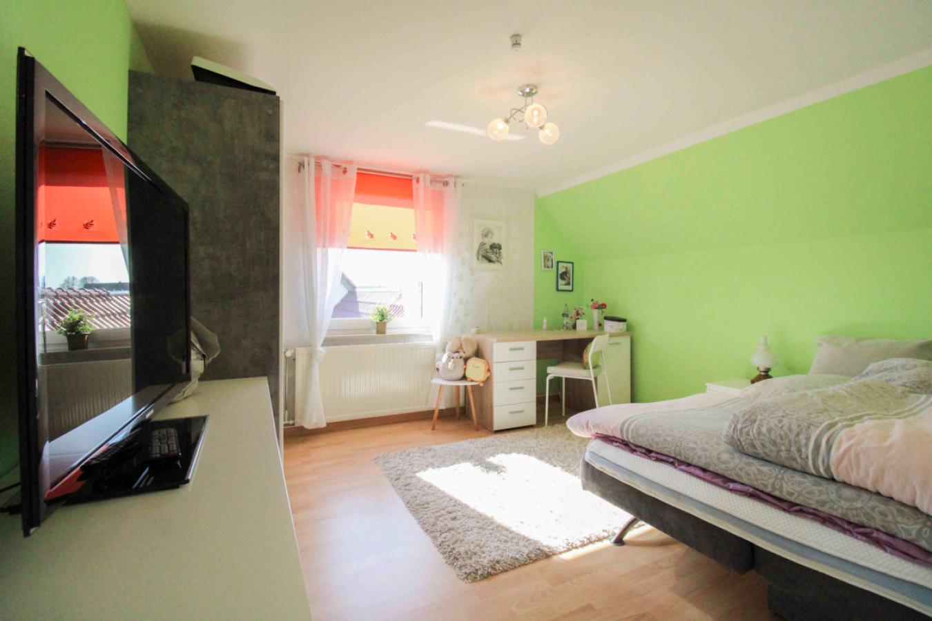 Schlafzimmer OG (2)