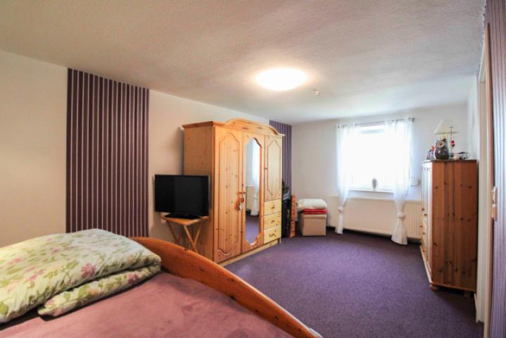 Schlafzimmer OG (3)