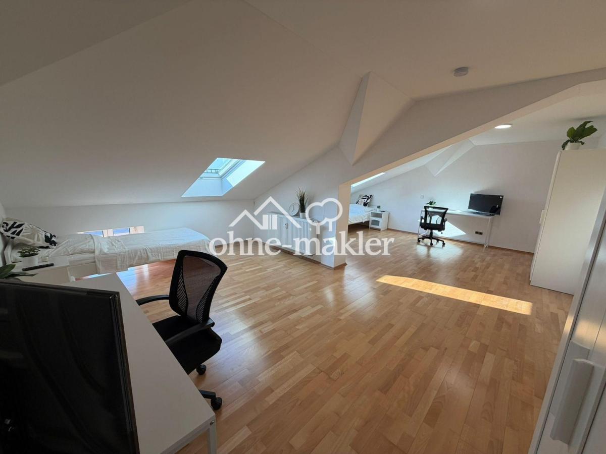 Zimmer 7 Shared/Couple Room
