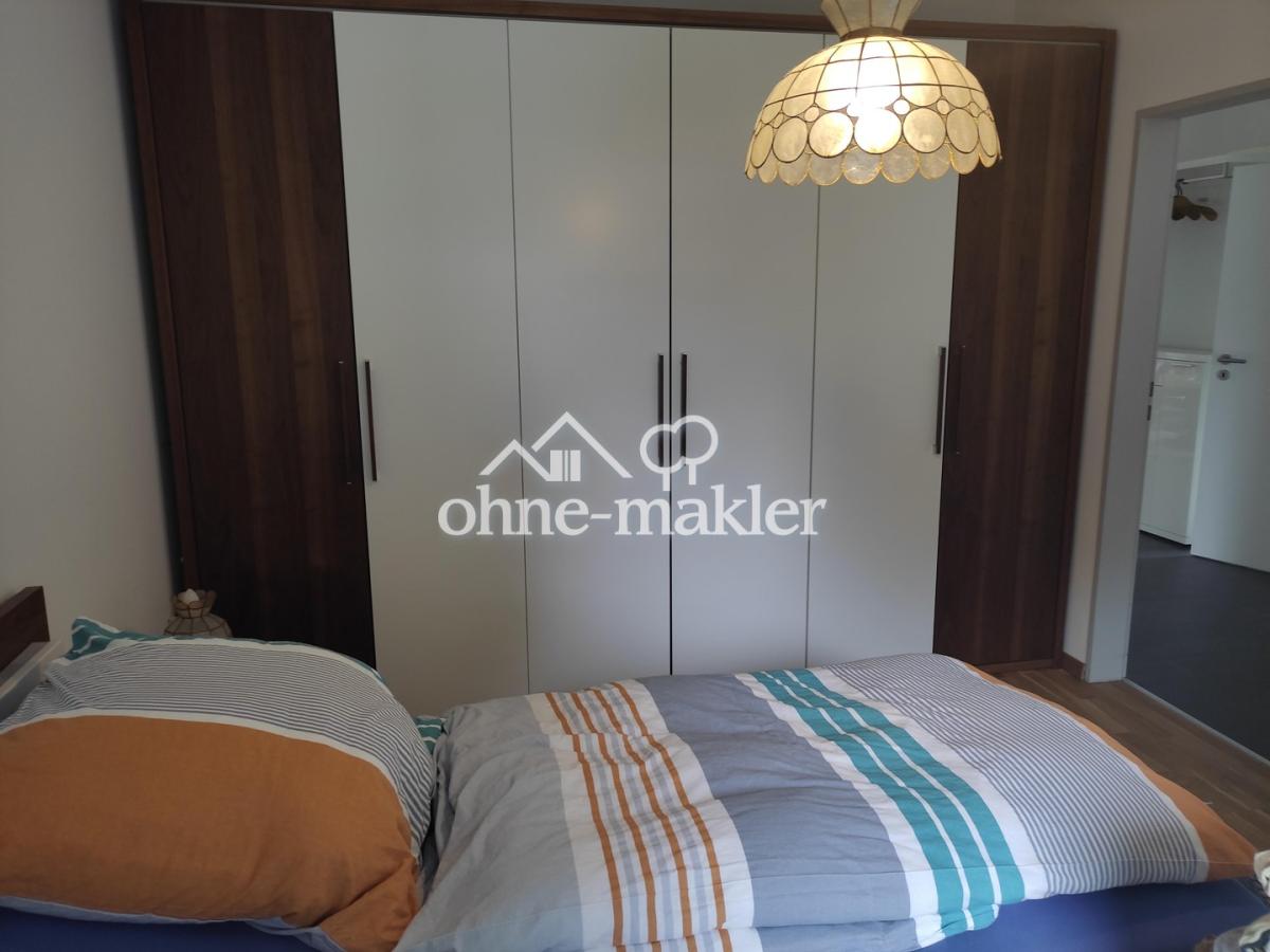 Schlafzimmer mit 2 Betten