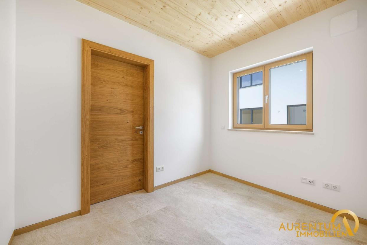 Büro EG