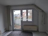 zum Balkon
