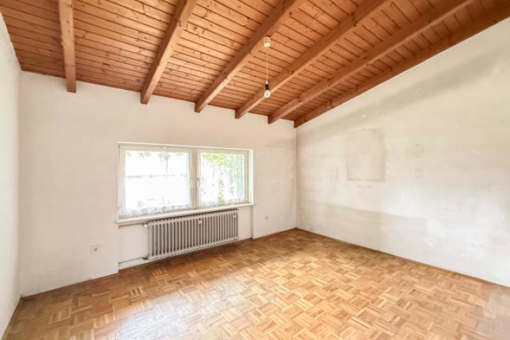 Schlafzimmer 2 DG