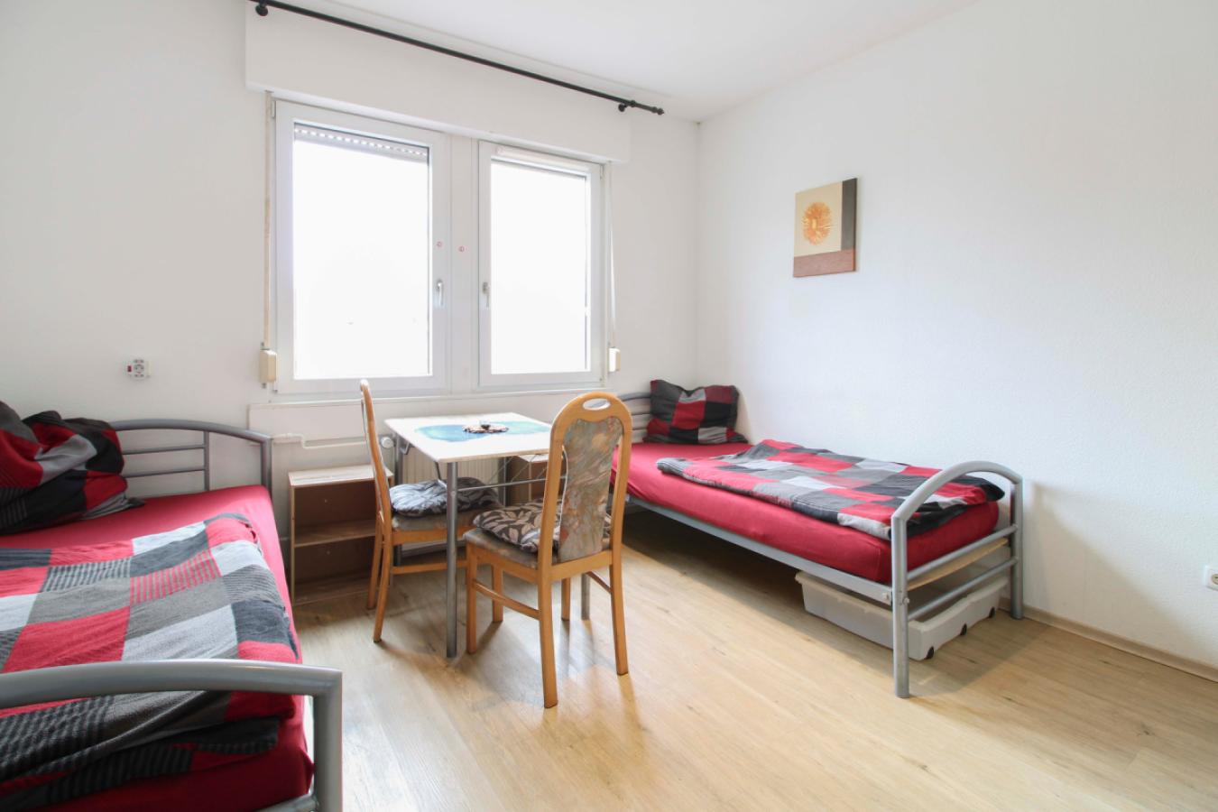 Schlafzimmer 6