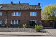 Gepflegtes 3-Familienhaus