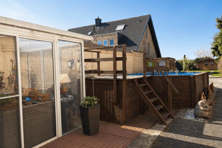 Wintergarten EFH mit angrenzendem Schwimmbad