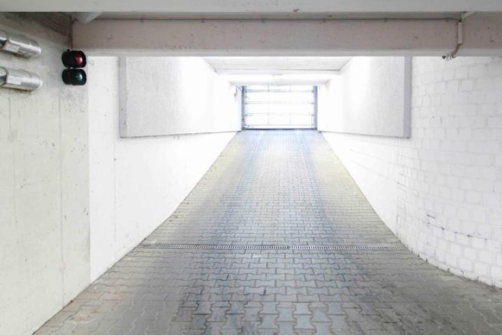 Tiefgaragenzufahrt(1)