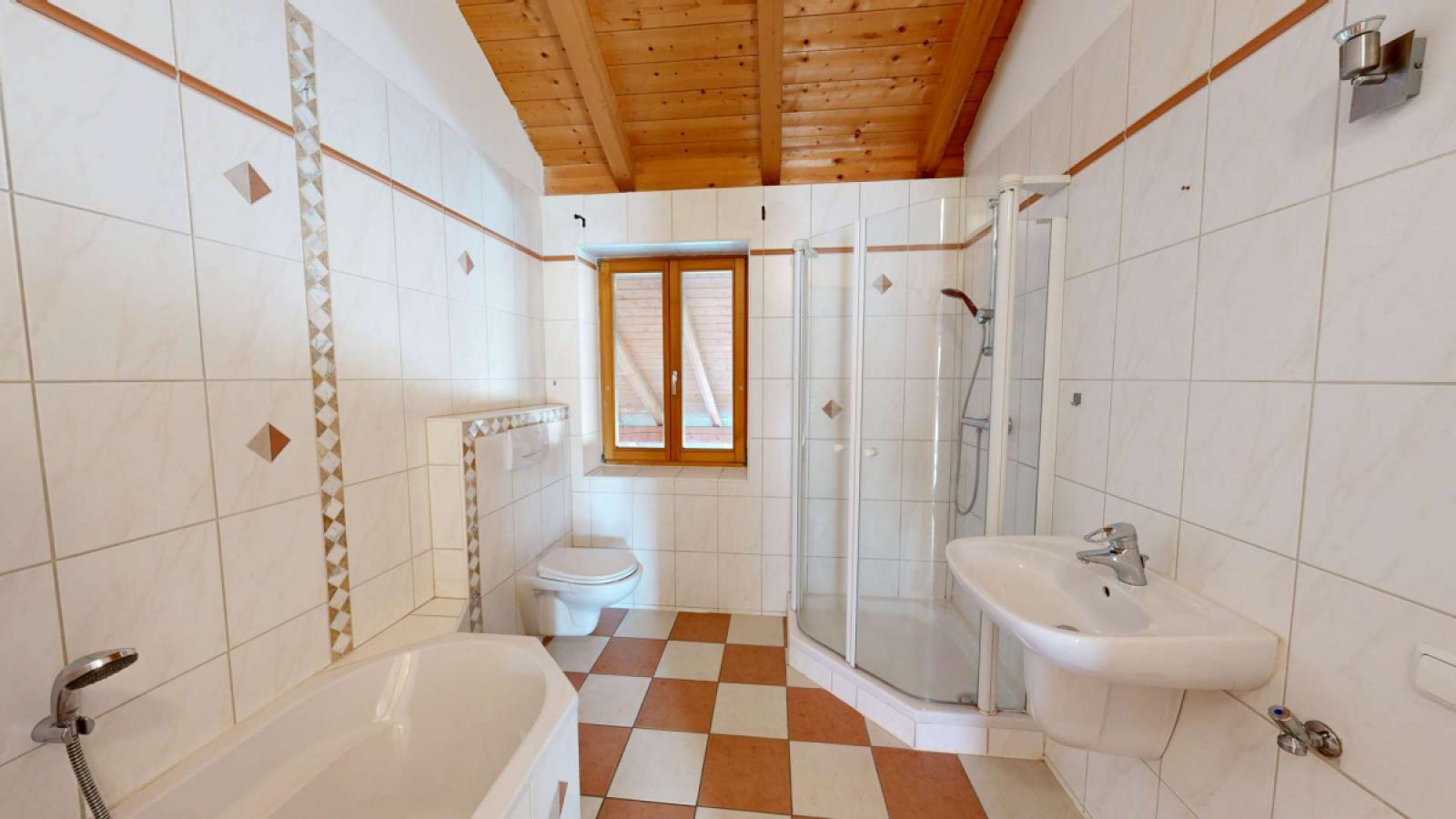 Badezimmer Wohnung 2