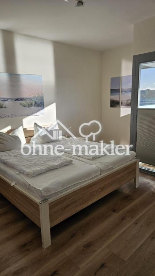 Schlafzimmer links