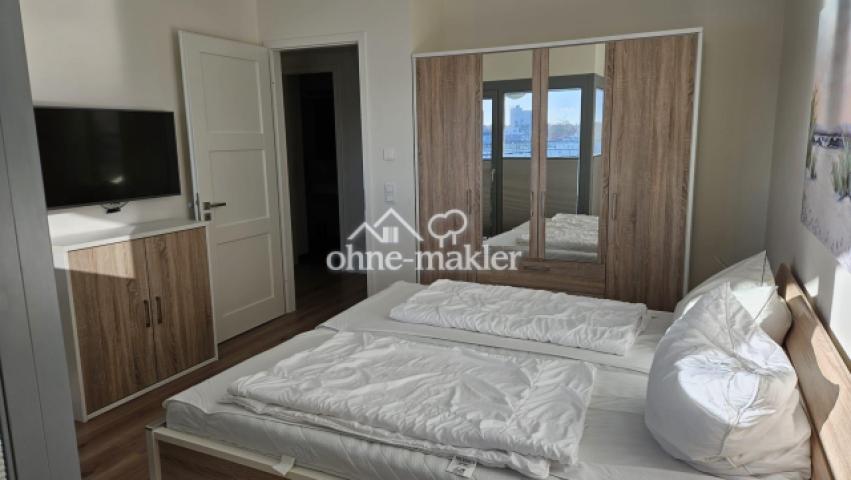 Schlafzimmer links