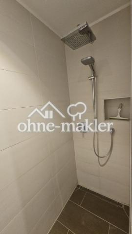 Dusche im 1. OG