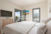 Schlafzimmer links