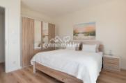 Schlafzimmer links