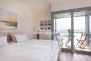 Schlafzimmer links