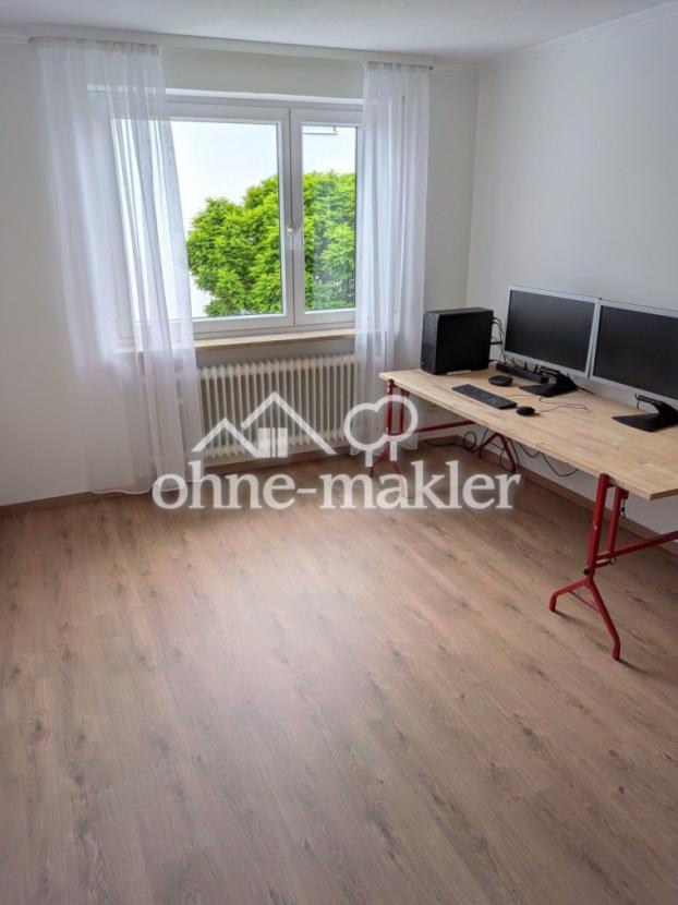 Kinderzimmer / Büro