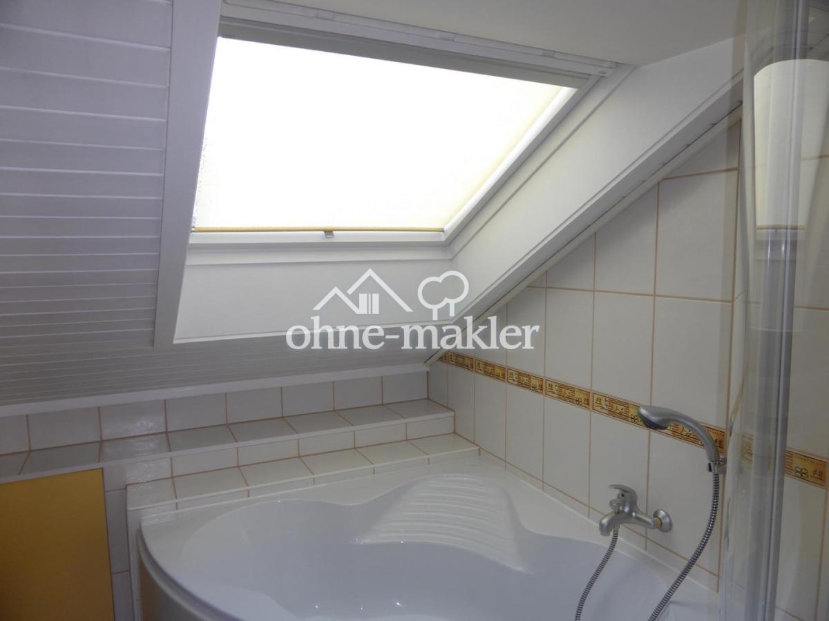 Eckbadewanne im Dachgeschoss