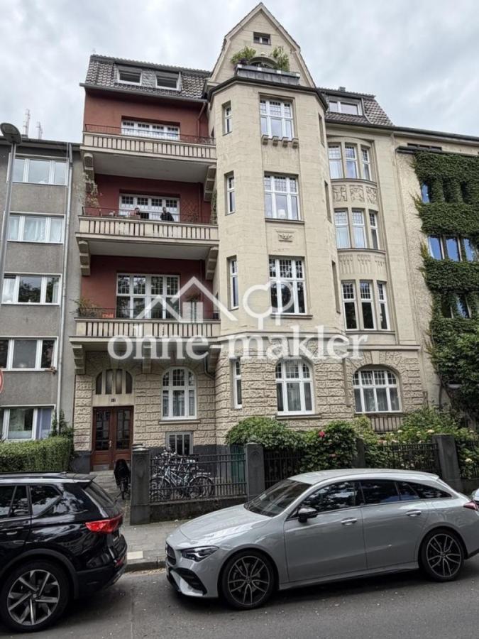 Haus von der Straße aus