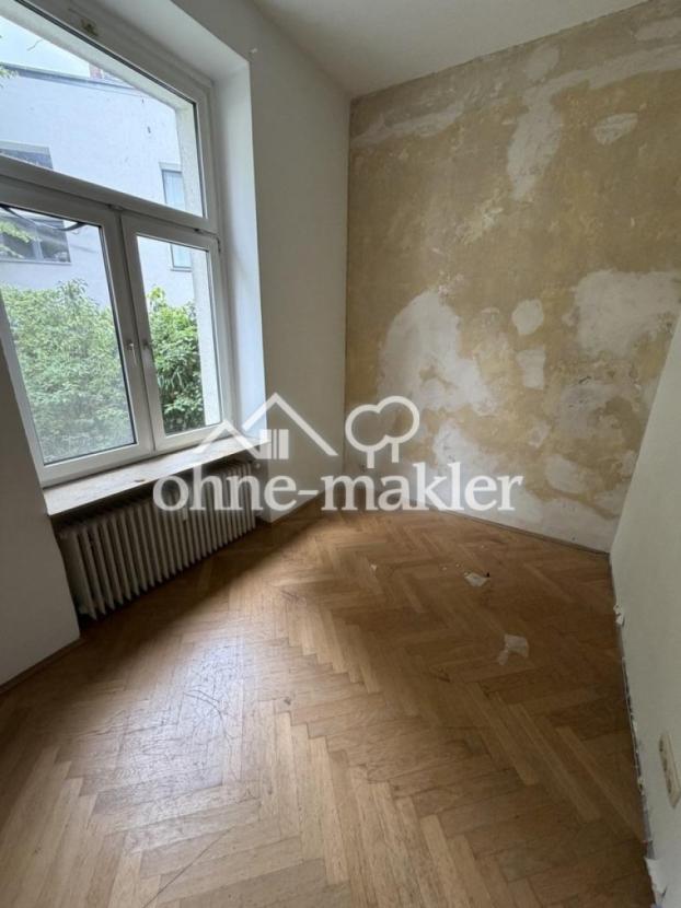 Zimmer 2 nach Eingang links