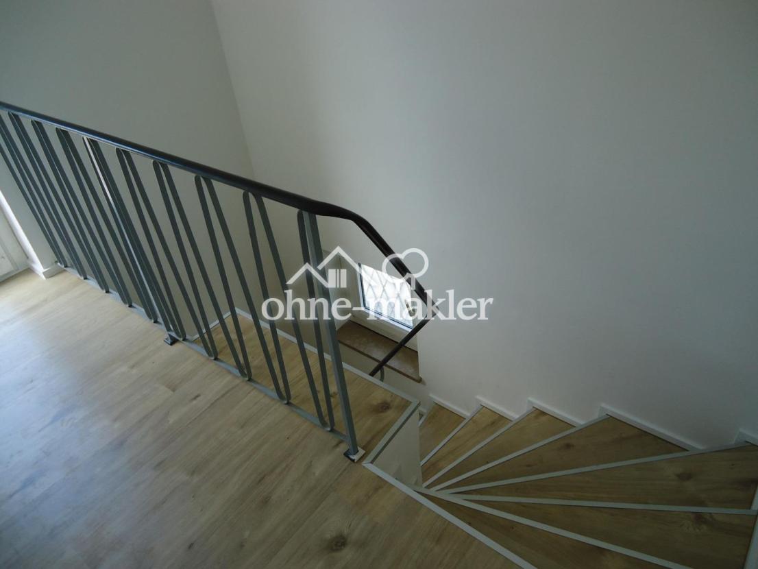 Treppe Ansicht vom 1.OG zum EG