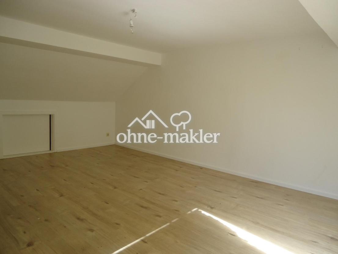 Dachgeschoss 1. Zimmer 