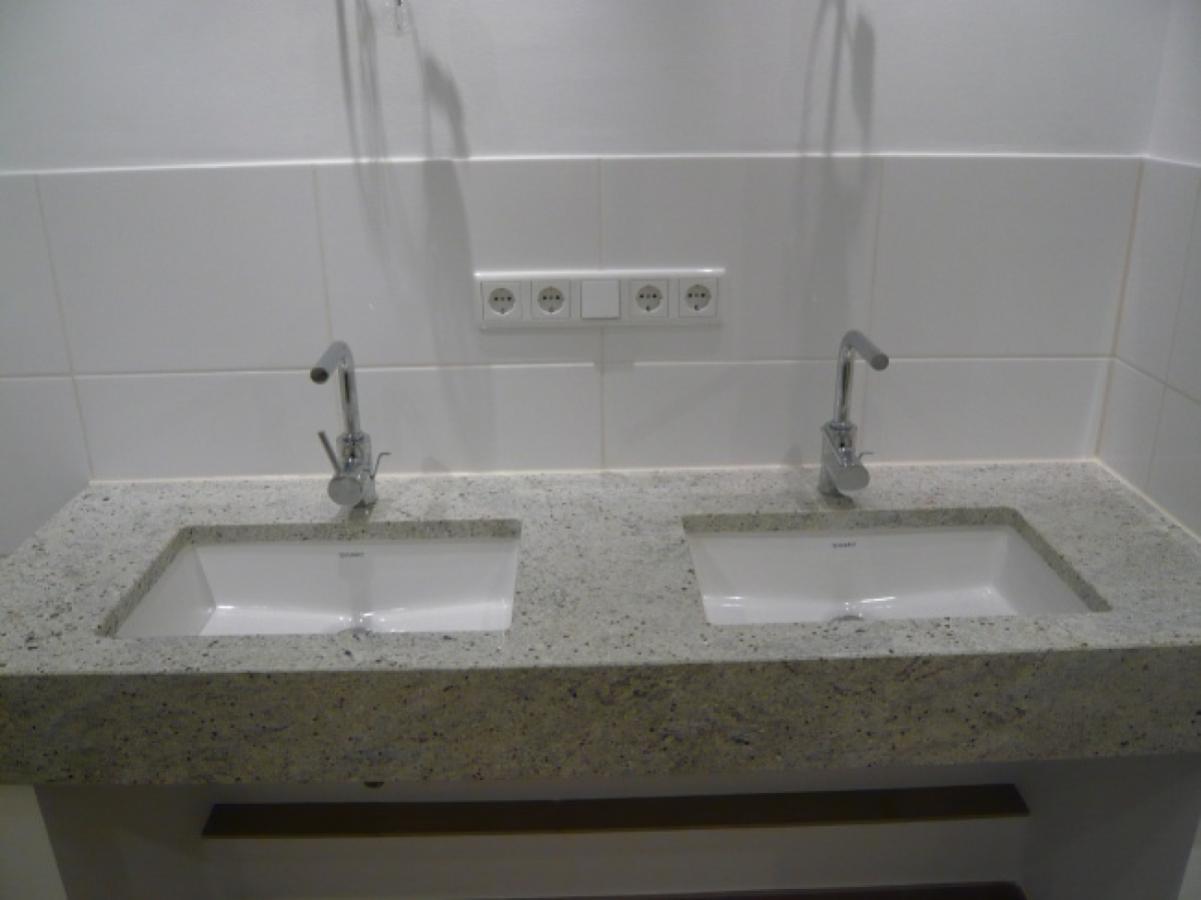 Doppelwaschbecken