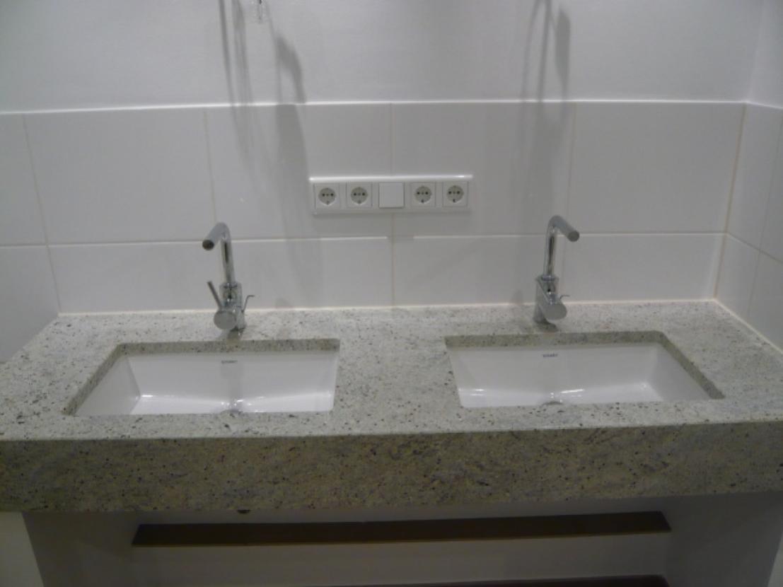 Doppelwaschbecken