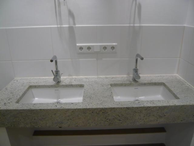 Doppelwaschbecken