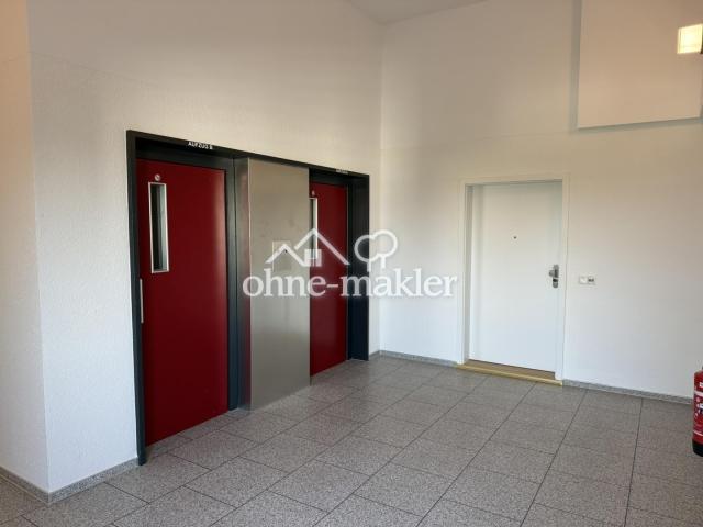 Aufzüge direkt vor der Wohnung