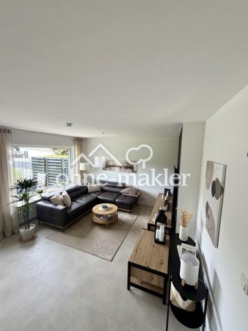 Wohnzimmer hell und modern