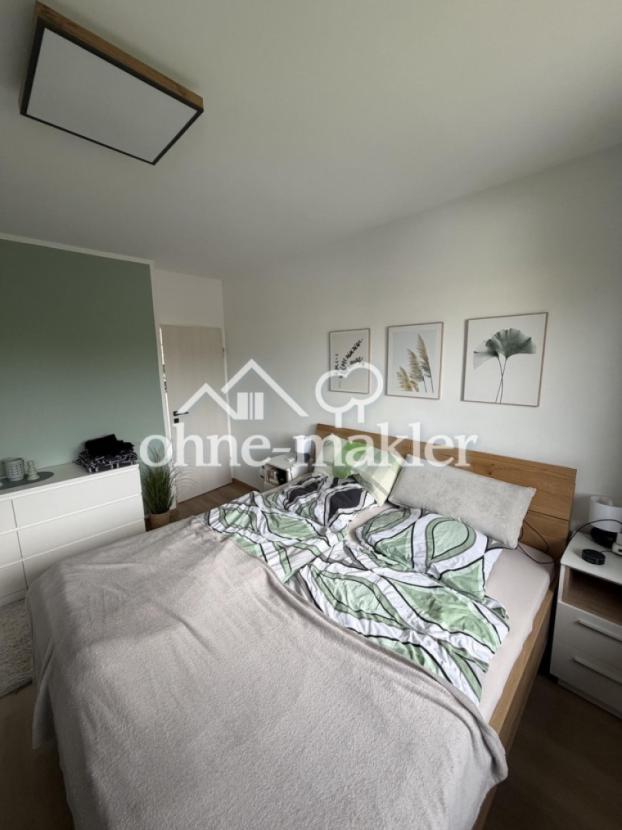 Schlafzimmer (2)