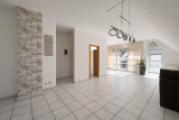 Bodentiefe Fenster zur Loggia