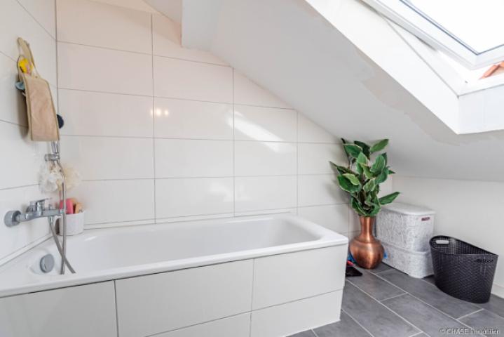 OG Rechts - DG, Badezimmer Ansicht 2