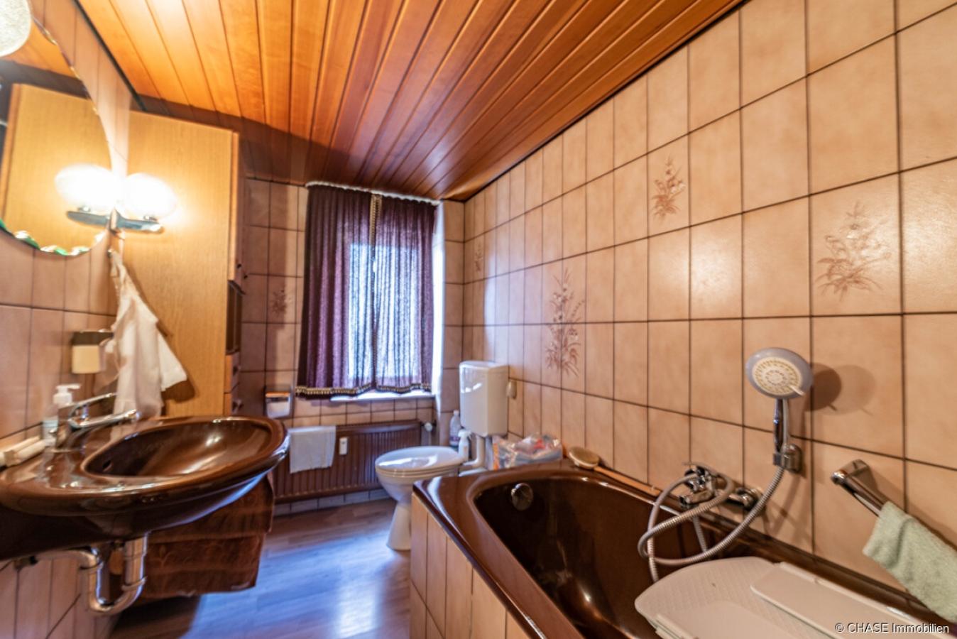 OG Links - Badezimmer