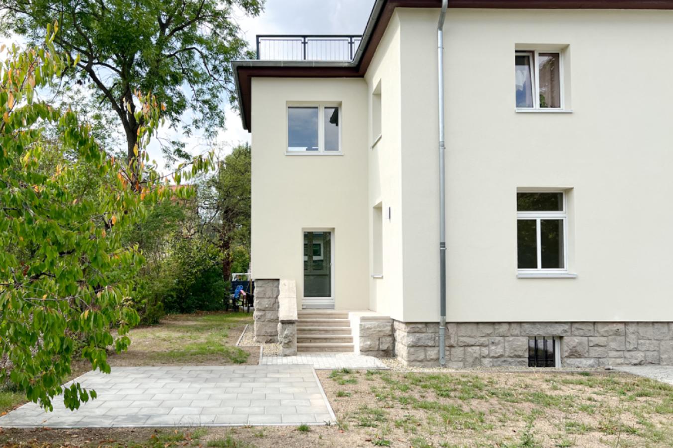 Privatgarten mit Terrasse