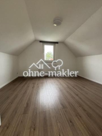 Schlafzimmer (DG)