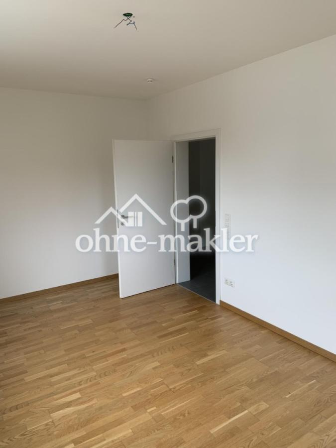 Zimmer / Schlafzimmer II