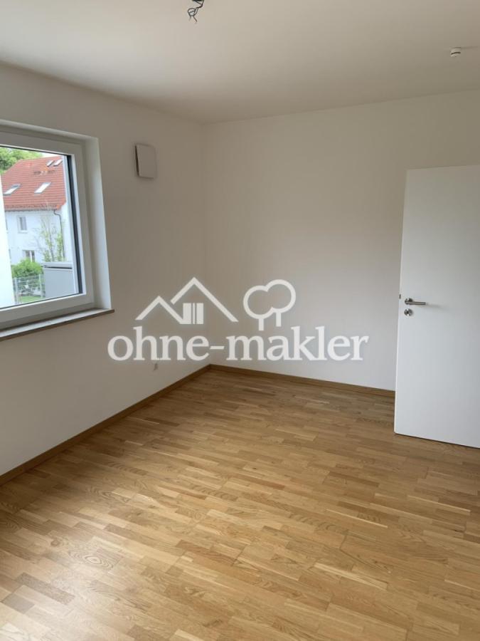 Zimmer / Schlafzimmer II