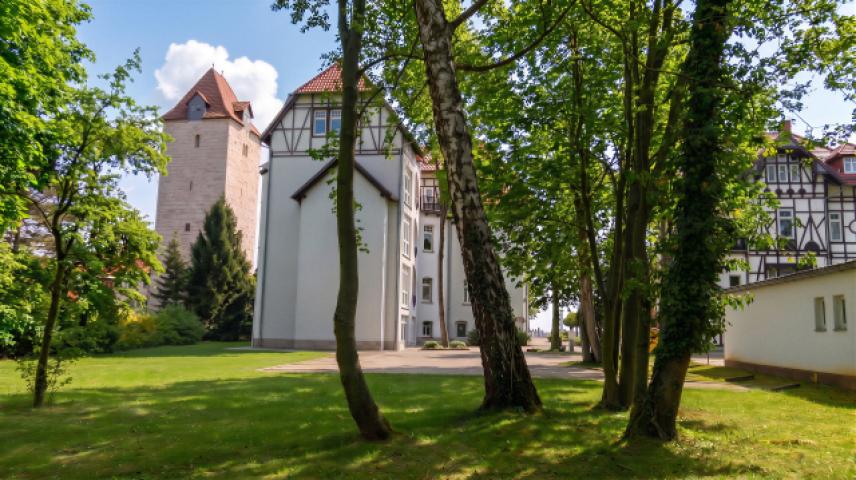 Garten u. PKW-Stellpl.