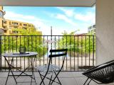Balkon mit Blick auf das Hafen