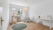 Helles Kinderzimmer 