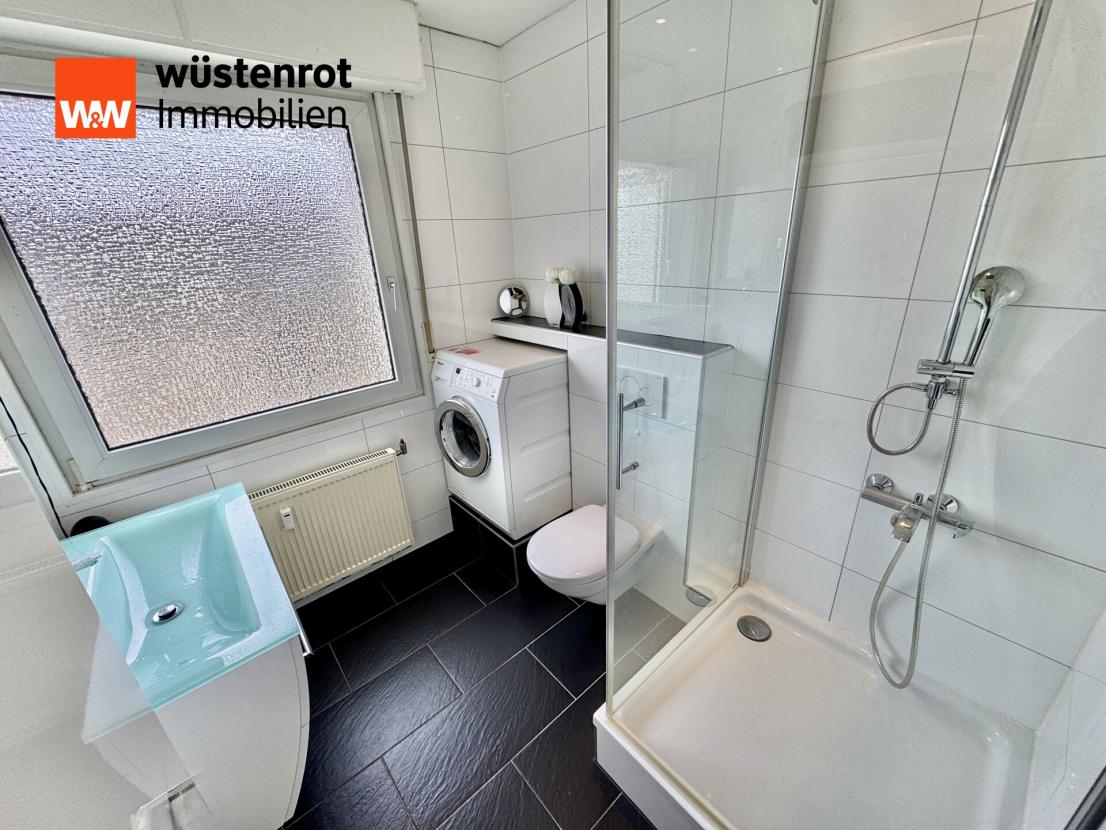 Bad mit Dusche