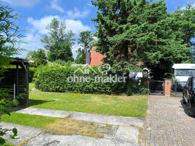 Stellplatz und Carport
