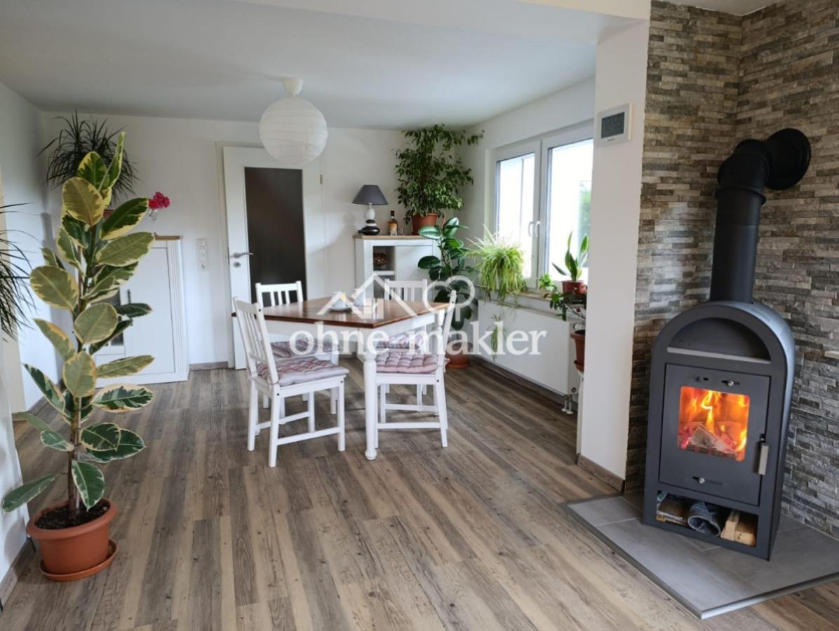 Kamin und Essbereich